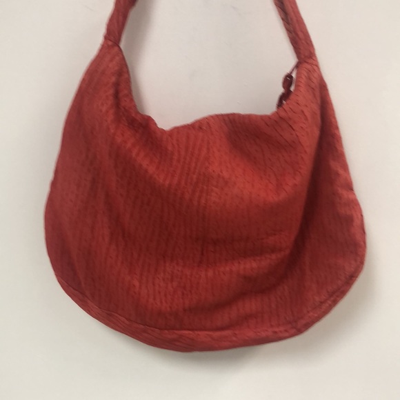 Benelli & me Hobo Leather Bag - Picture 3 of 10